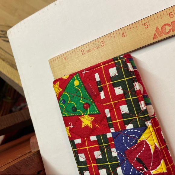 Christmas Wallet, New with Tags, Tri-folding, multi compartment, Quilted… - Picture 6 of 7